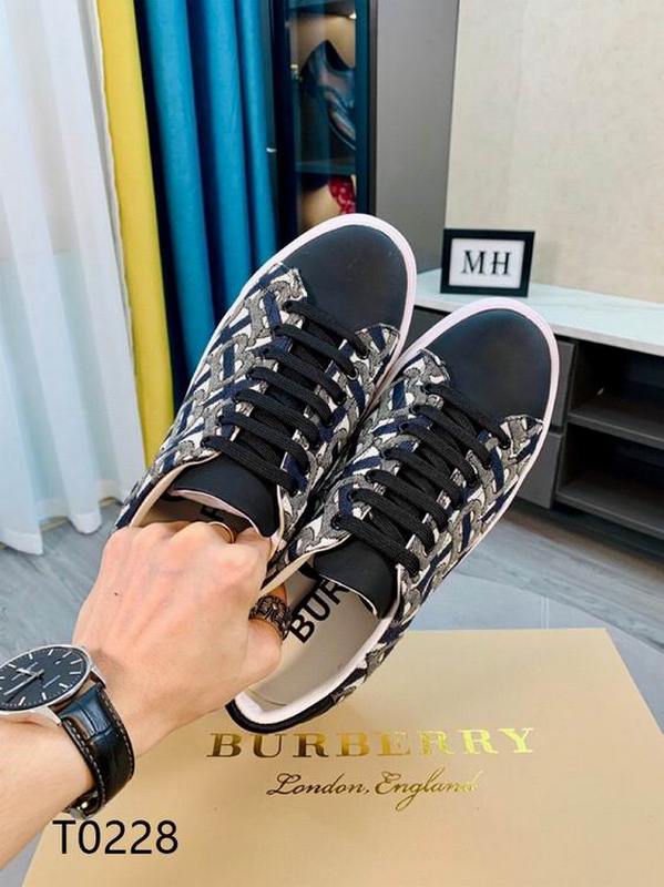 Burberry Men's Shoes 494